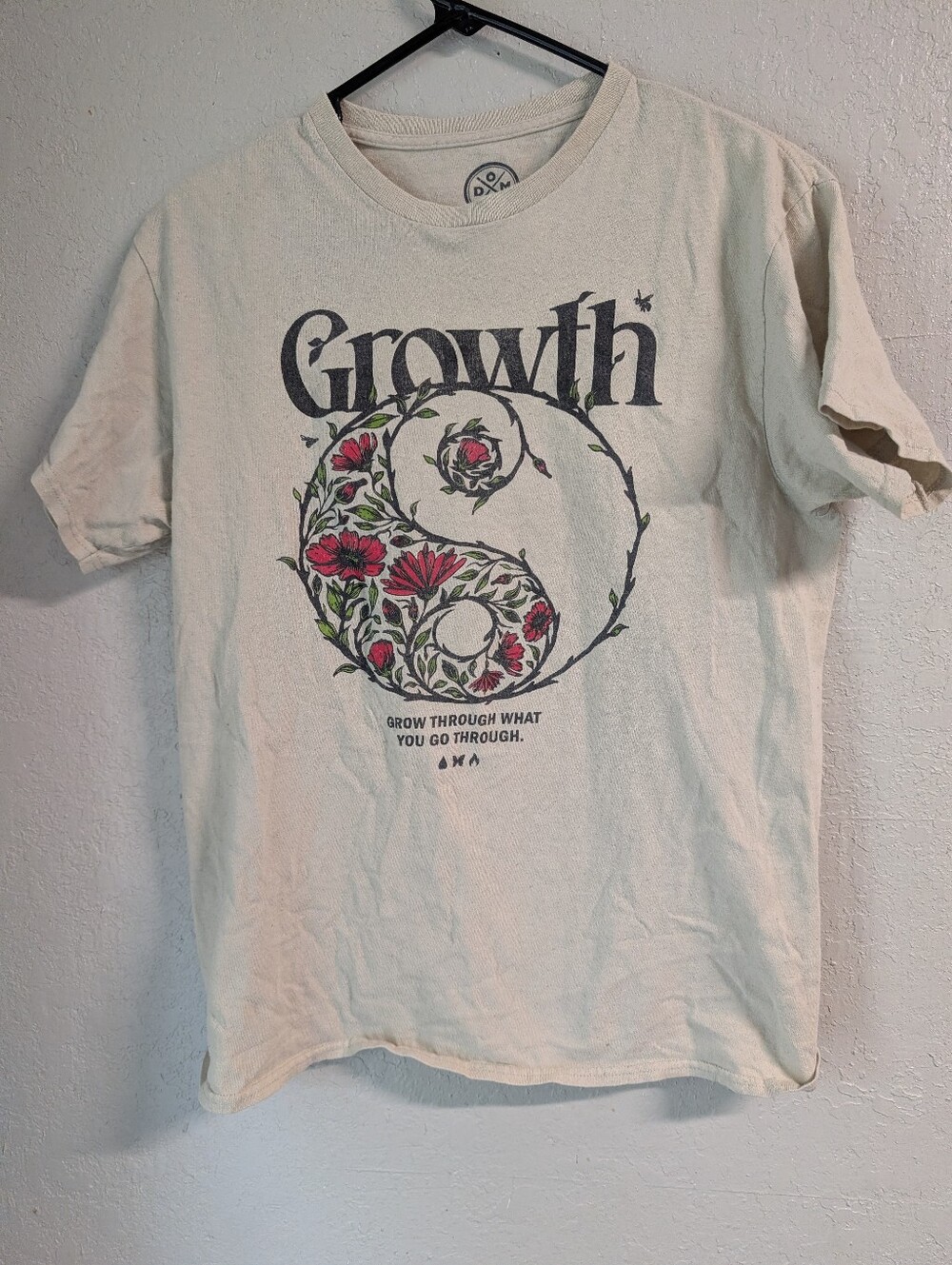 Growth Floral Yin-Yang Graphic Tee M Cream Red Pink Boho Hippie Cottage Indie